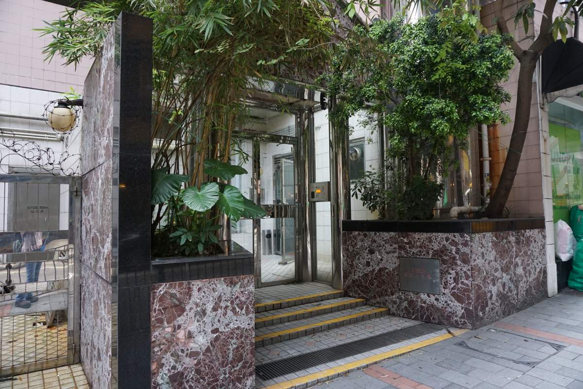 Mid-Level Elevator HK 2016 -053