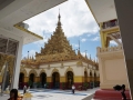 Mahamuni Buddha Temple Pagode Mandalay_Oct_2017 -008