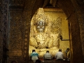 Mahamuni Buddha Temple Pagode Mandalay_Oct_2017 -017